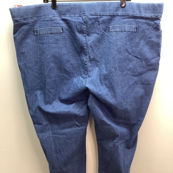 Chic Size 26W Women’s Easy Fit  Elastic Waist  Pull On Pant. New With Tags. - Picture 6 of 11